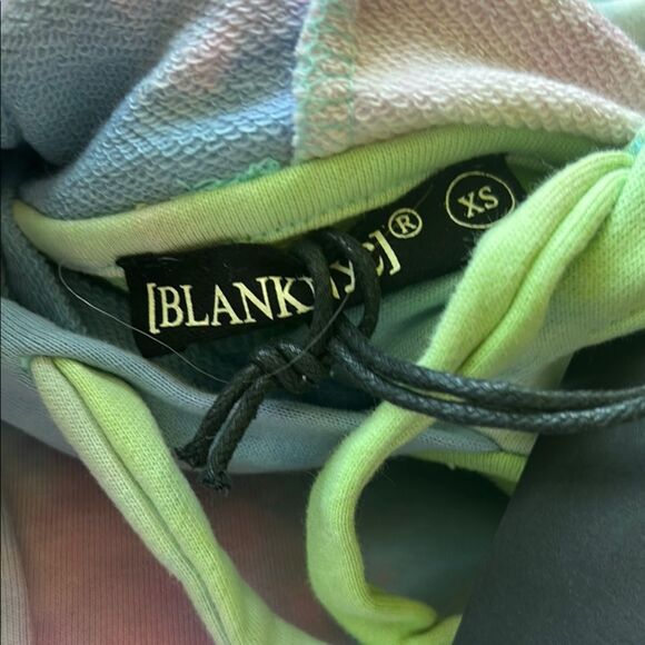 NEW Blank NYC Blue and Pink Tie-Dye cinched tease me Sweatshirt XS - Picture 4 of 5